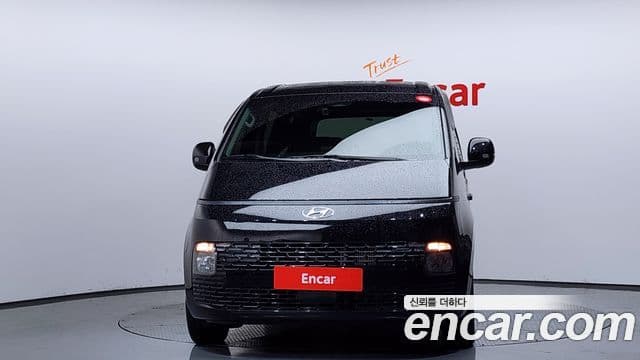 Hyundai Staria 2023 — ფოტო 3/20