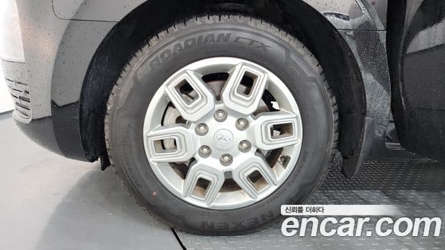Hyundai Staria 2023 — ფოტო 5/20