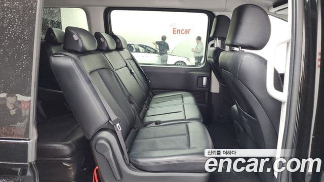 Hyundai Staria 2023 — ფოტო 11/20