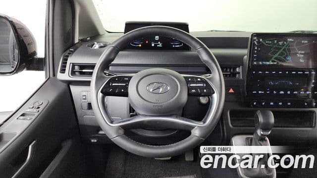 Hyundai Staria 2023 — ფოტო 13/20