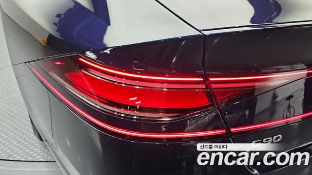 Genesis G90 2023 — Photo 29/30