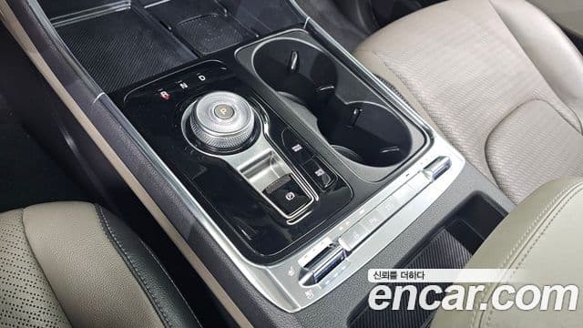 Kia Carnival 2024 — ფოტო 7/20