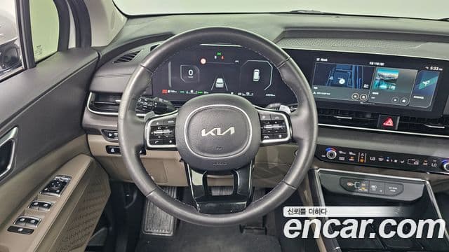 Kia Carnival 2024 — ფოტო 13/20