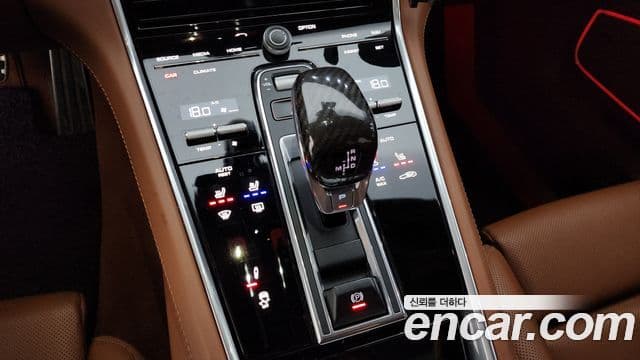 Porsche Panamera 2020 — фото 9 из 20
