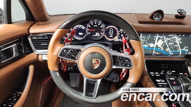 Porsche Panamera 2020 — ფოტო 13/20