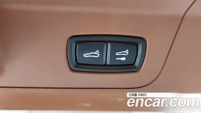 Porsche Panamera 2020 — ფოტო 18/20