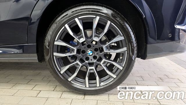 BMW X6 2024 — Photo 19/33
