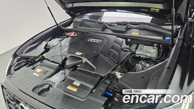 Audi Q8 2023 — ფოტო 2/20