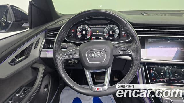 Audi Q8 2023 — ფოტო 1/20