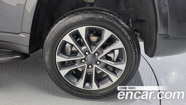 Jeep Grand Cherokee 2023 — Şəkil 4/20