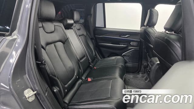 Jeep Grand Cherokee 2023 — Şəkil 12/20