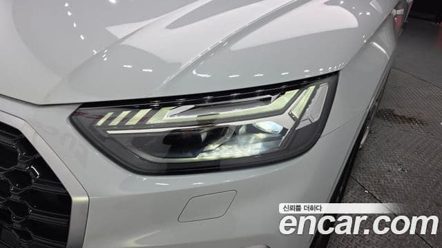 Audi Q5 2023 — Şəkil 13/33