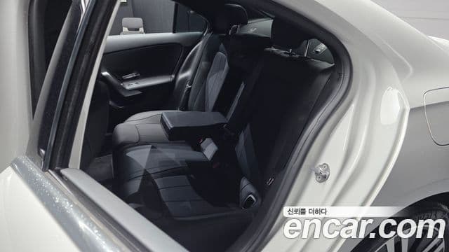 Mercedes-Benz A-Class 2023 — Şəkil 12/20