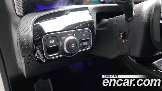 Mercedes-Benz A-Class 2023 — Photo 8/30