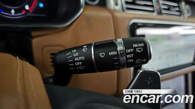 Land Rover Range Rover 2018 — ფოტო 16/20