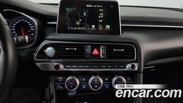 Genesis G70 2020 — Photo 30/31