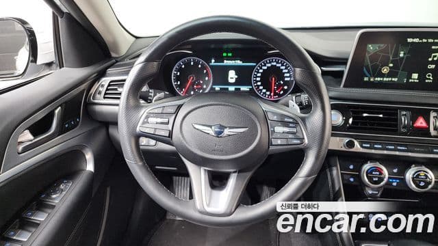 Genesis G70 2020 — Photo 8/31
