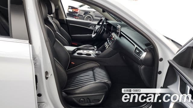Genesis G70 2020 — Photo 12/31