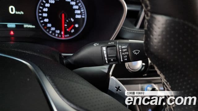 Genesis G70 2020 — Photo 13/31