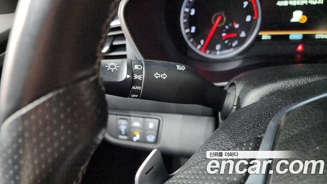 Genesis G70 2020 — Photo 16/31
