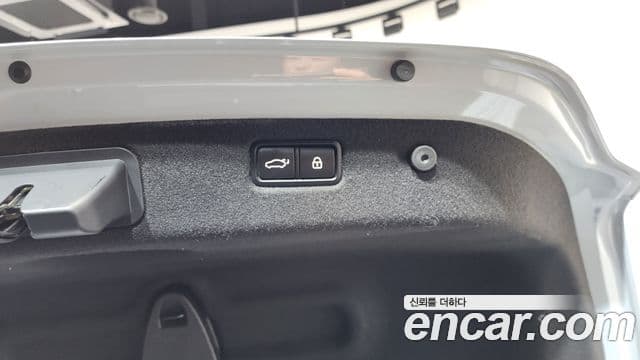 Genesis G70 2020 — Photo 28/31