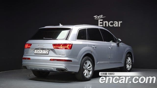 Audi Q7 2019 — Şəkil 2/20