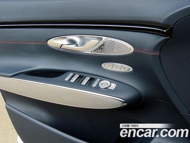 Genesis GV70 2021 — фото 20 из 20