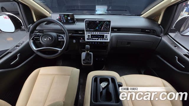 Hyundai Staria 2022 — Фото 6/20