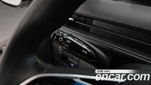 Hyundai Staria 2022 — ფოტო 22/32