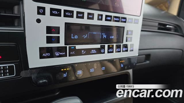Hyundai Staria 2022 — ფოტო 16/32