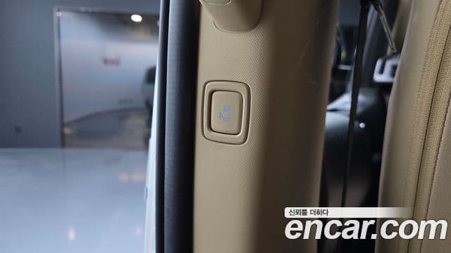Hyundai Staria 2022 — ფოტო 4/32