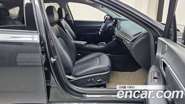 Hyundai Sonata 2021 — ფოტო 11/20