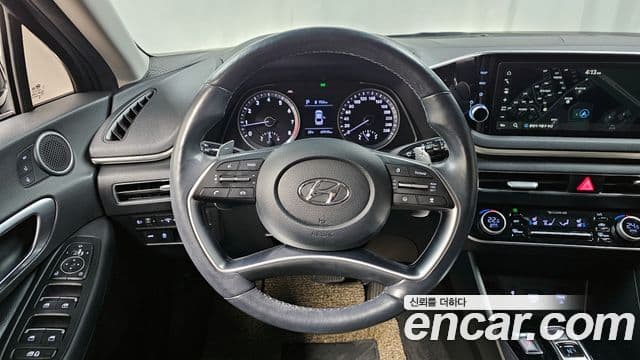 Hyundai Sonata 2021 — ფოტო 13/20