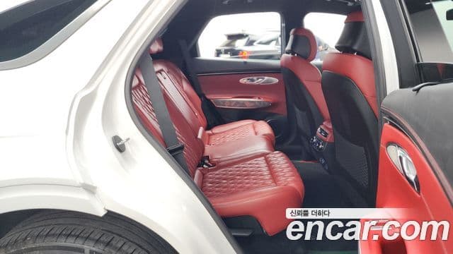 Genesis GV70 2021 — ფოტო 11/20