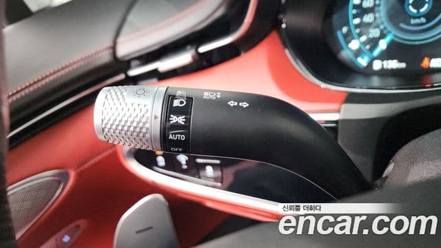 Genesis GV70 2021 — Şəkil 24/39