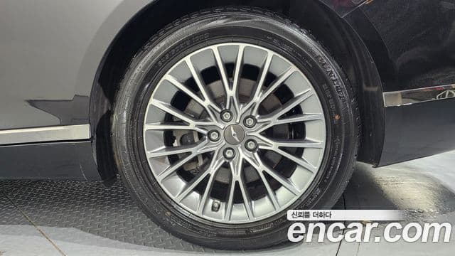 Genesis G80 2022 — ფოტო 25/36