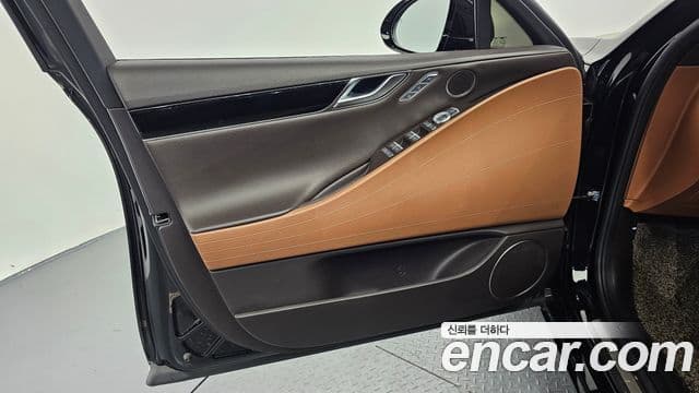 Genesis G80 2022 — ფოტო 11/36