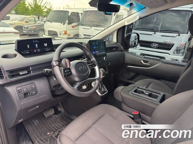 Hyundai Staria 2022 — ფოტო 10/19