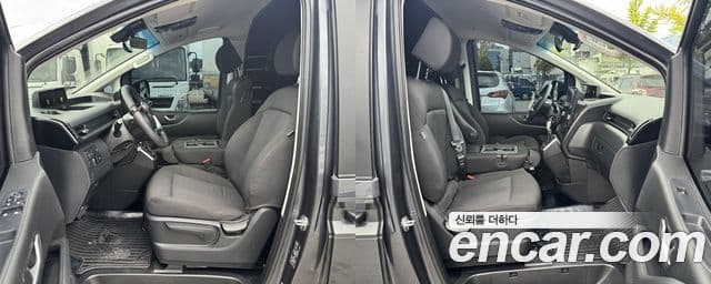Hyundai Staria 2022 — ფოტო 19/19