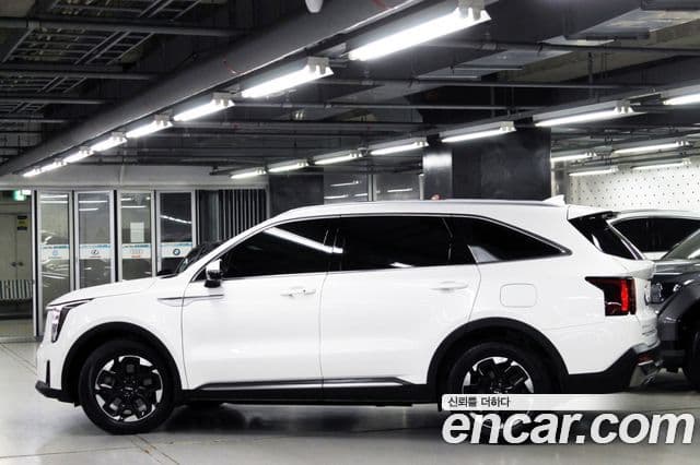 Kia Sorento 2023 — Şəkil 3/20