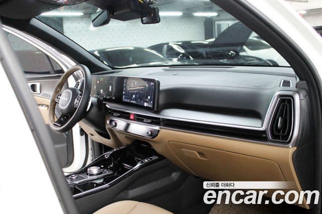 Kia Sorento 2023 — Şəkil 8/20