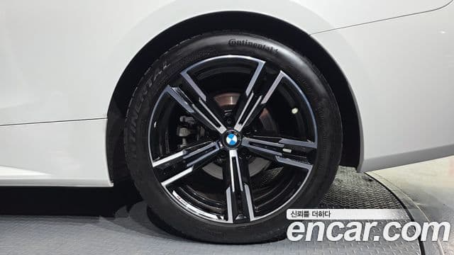 BMW 4 Series 2022 — ფოტო 8/30