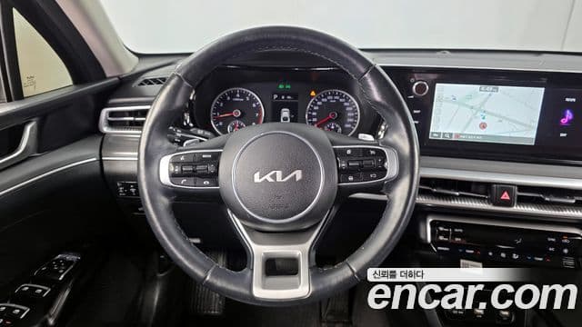 Kia K5 2022 — Şəkil 13/20
