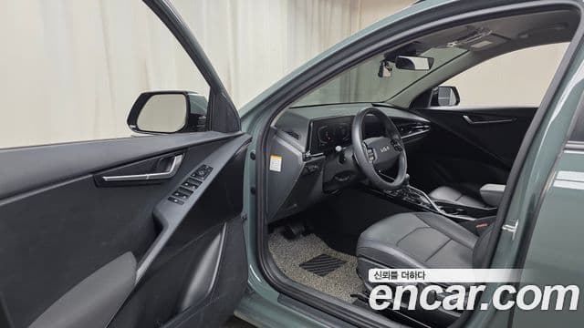 Kia Niro 2022 — фото 10 из 20