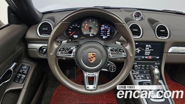 Porsche 718 Boxster 2018 — ფოტო 14/20