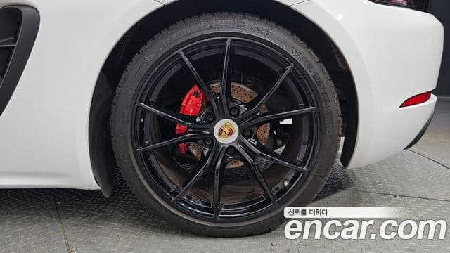 Porsche 718 Boxster 2018 — Photo 22/31