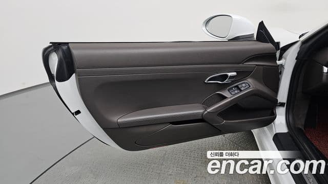 Porsche 718 Boxster 2018 — Photo 12/31