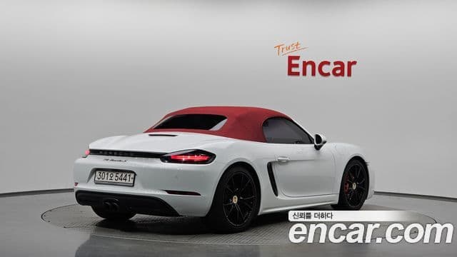 Porsche 718 Boxster 2018 — Photo 20/31