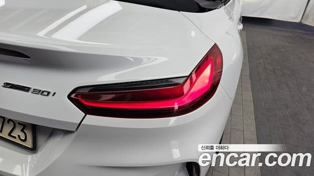 BMW Z4 2019 — Şəkil 31/32