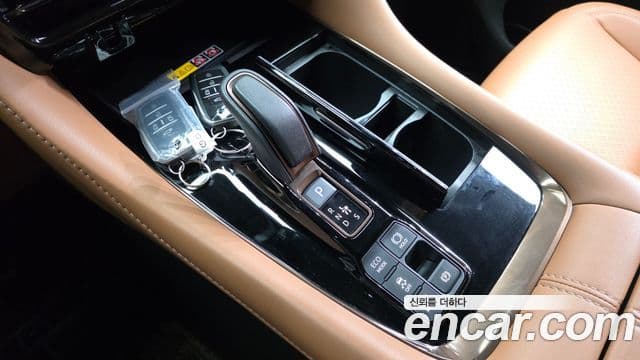 Toyota Alphard 2025 — Şəkil 8/20